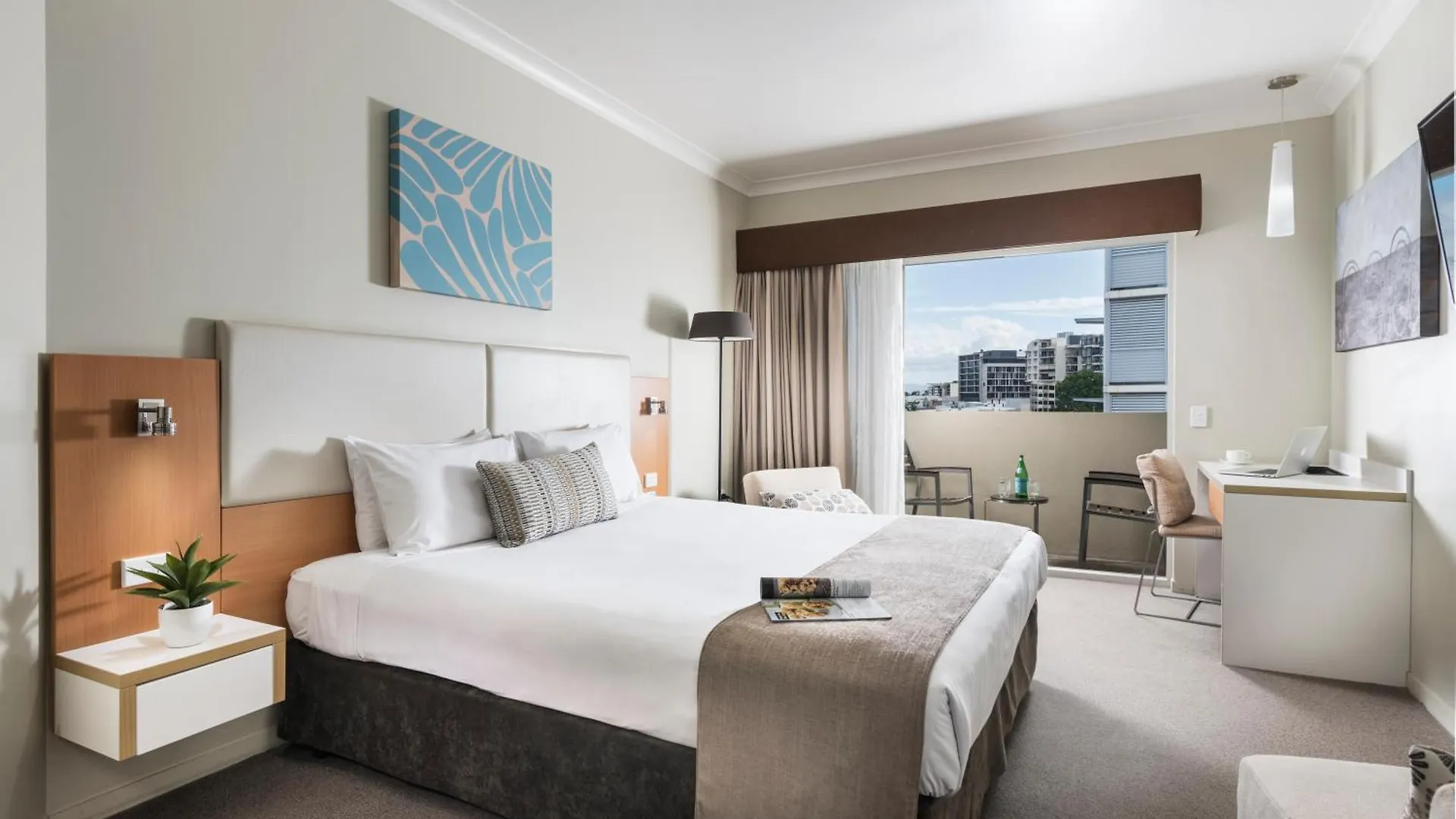 Grand Hotel And Apartments Townsville