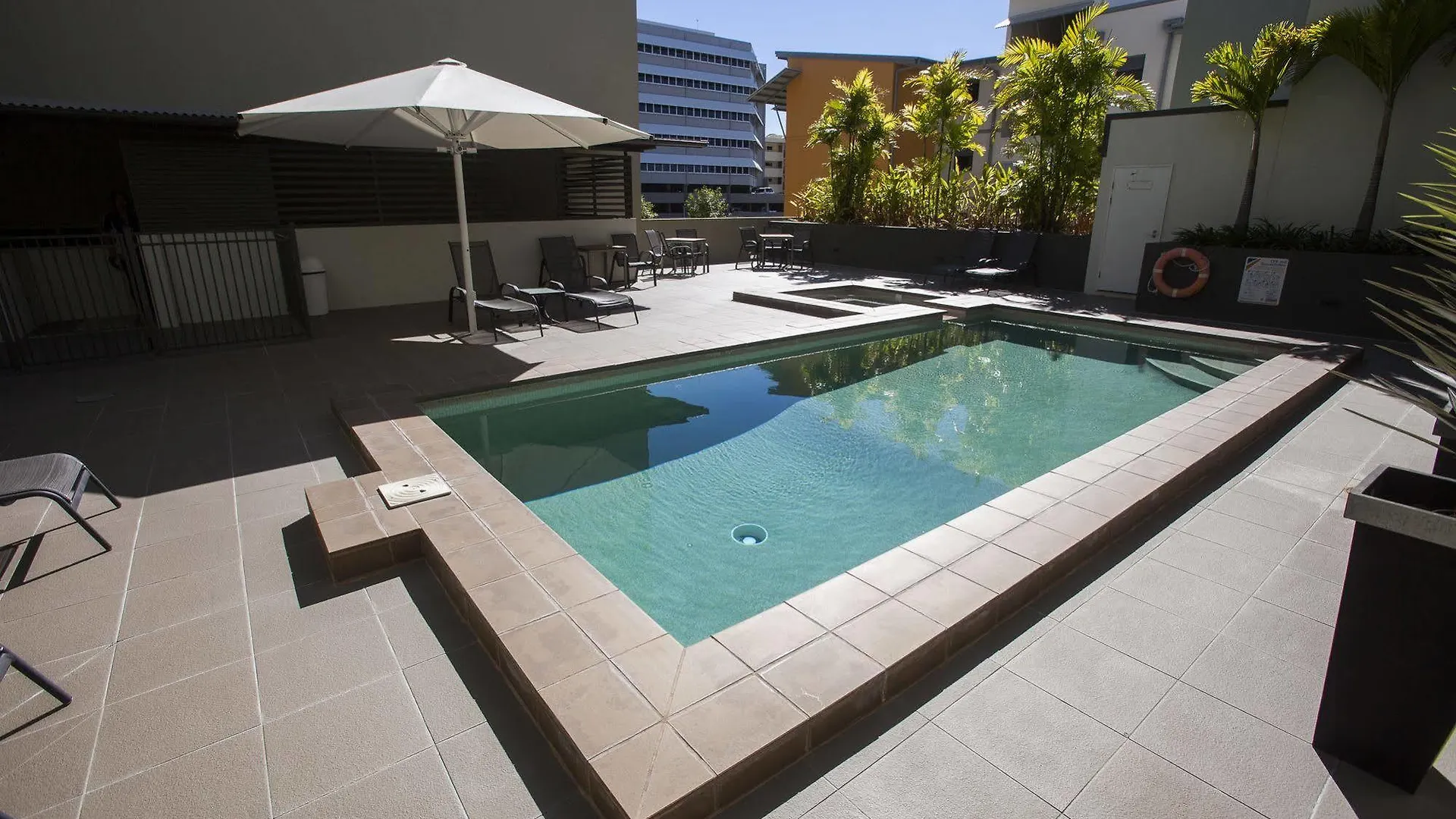 Apartmanhotel Grand Hotel And Apartments Townsville